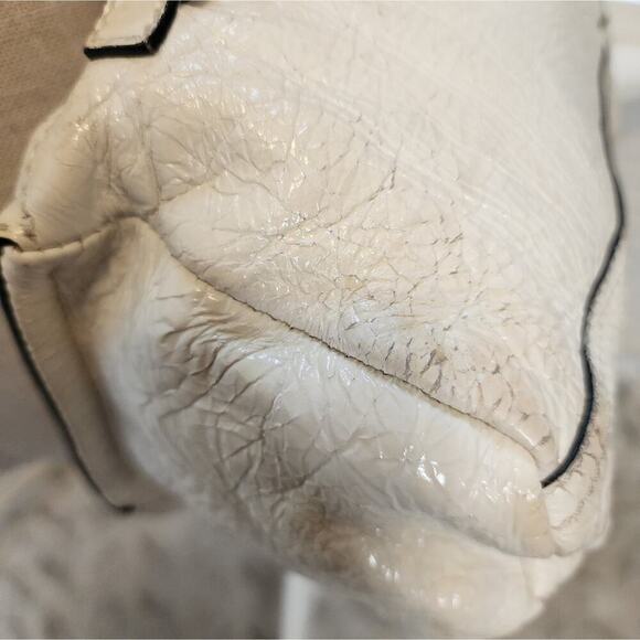 GIVENCHY CREAM DEERSKIN CRINKLE LEATHER PURSE - Picture 14 of 15